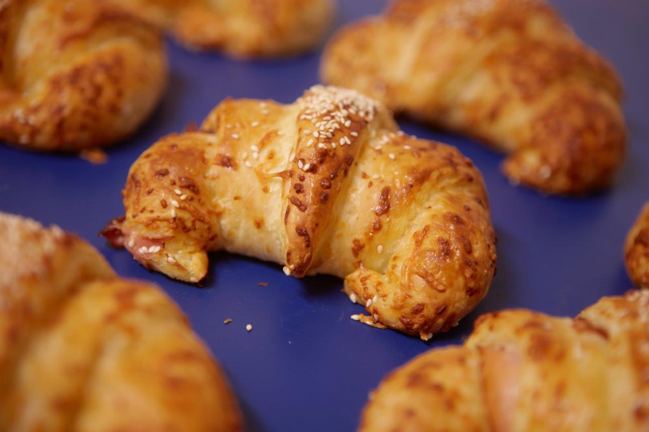 Prebaked Ham and Cheese Croissant (large)